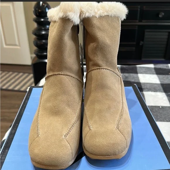 Studio Brilliant Tan Waterproof & Insulated Leather Boots - Picture 3 of 13